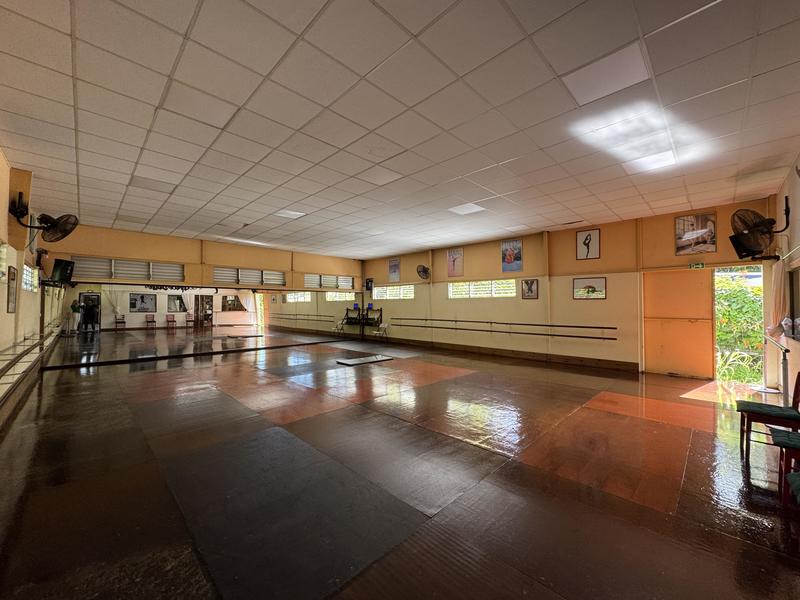 Local commercial - 340 m² - 5 pièces