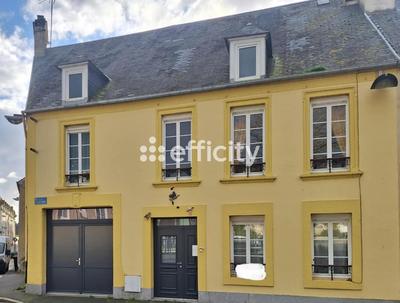 Maison - 248 m² - 8 pièces