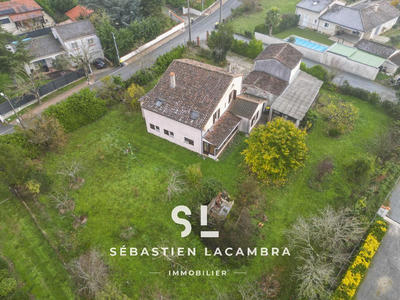 Maison - 186 m² - 8 pièces