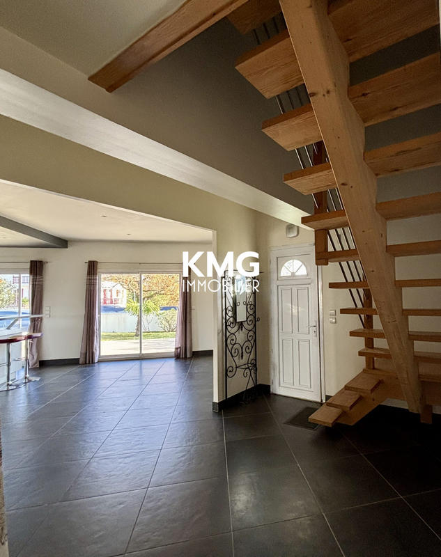 Maison - 145 m² - 5 pièces