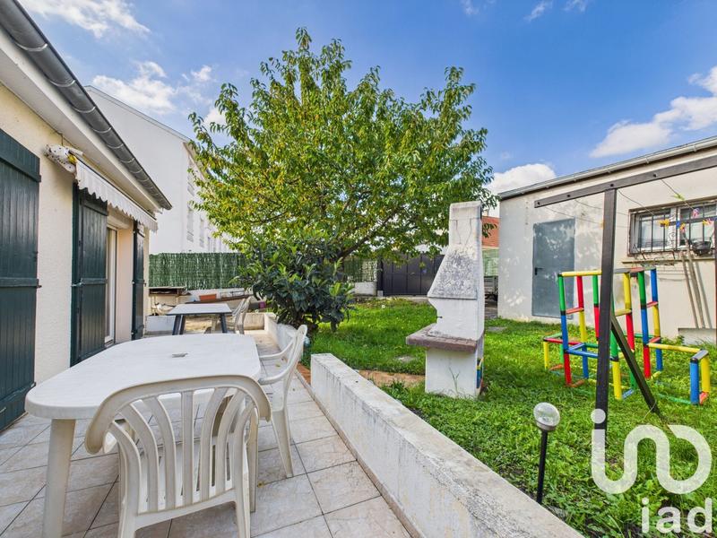 Maison - 99 m² - 4 pièces