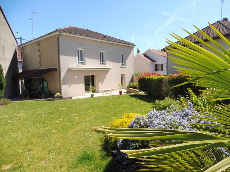 Maison - 213 m² - 8 pièces