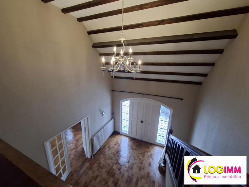 Maison - 188 m² - 9 pièces