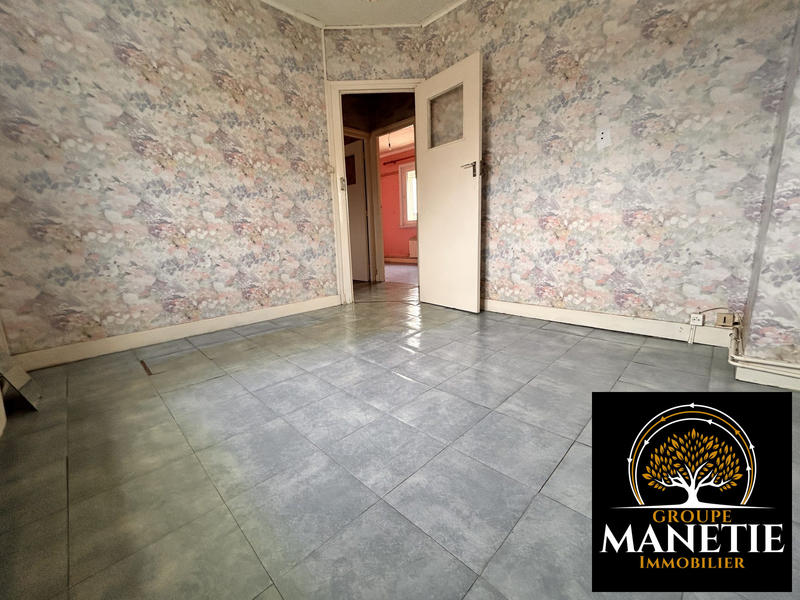 Maison - 80 m² - 8 pièces