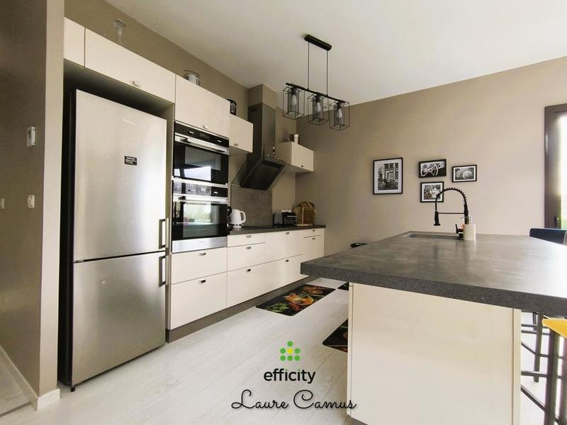 Maison - 135 m² - 6 pièces