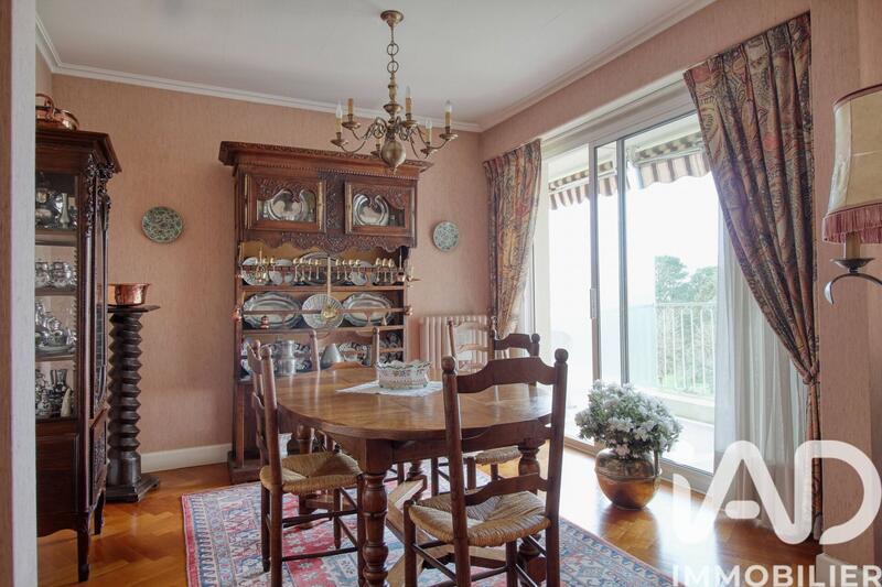 Appartement - 143 m² - 7 pièces