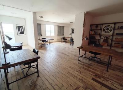 Local commercial - 4 860 m²