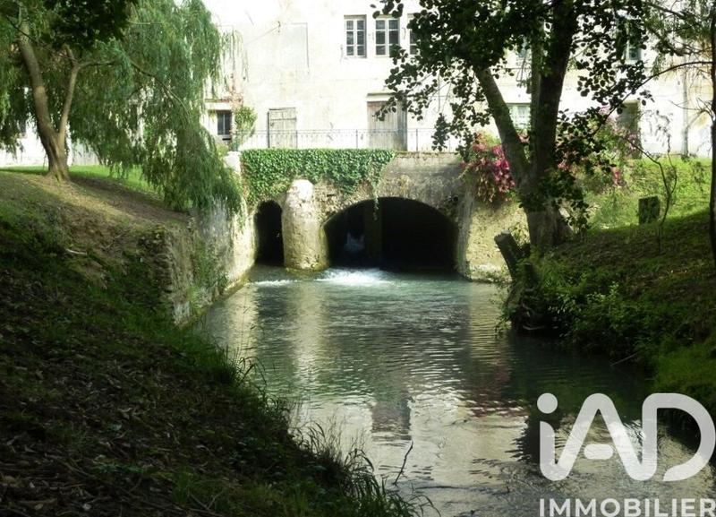 Maison - 260 m² - 10 pièces