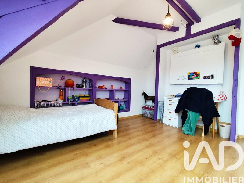 Maison - 230 m² - 8 pièces