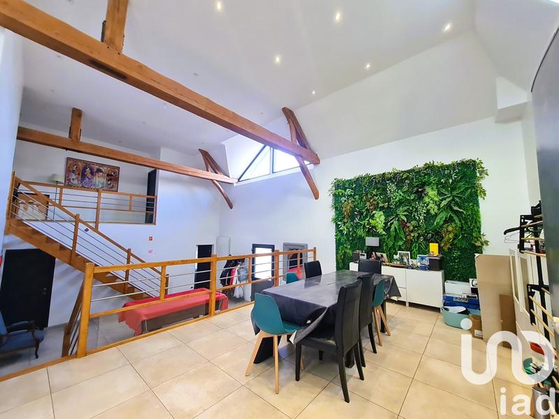 Maison - 187 m² - 8 pièces