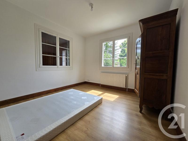 Maison - 197 m² - 9 pièces