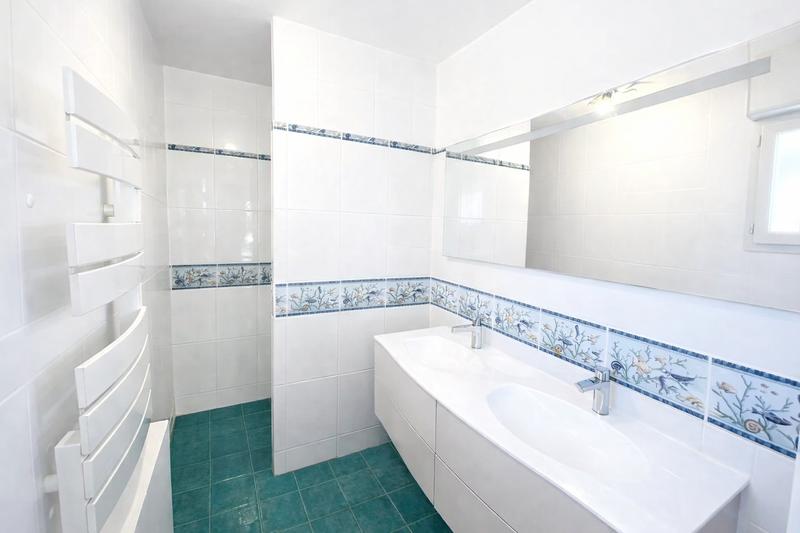 Maison - 187 m² - 8 pièces