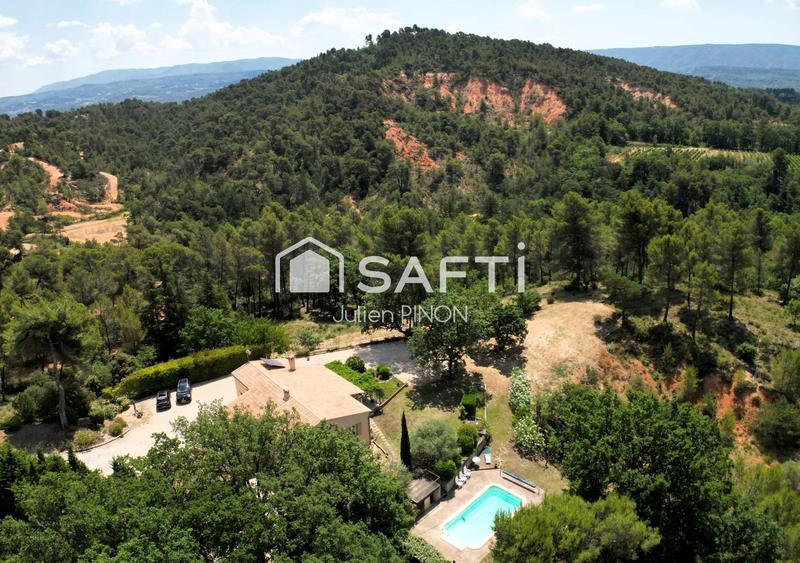 Maison - 137 m² - 5 pièces