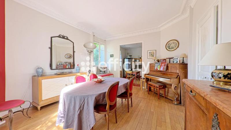 Pavillon - 195 m² - 10 pièces