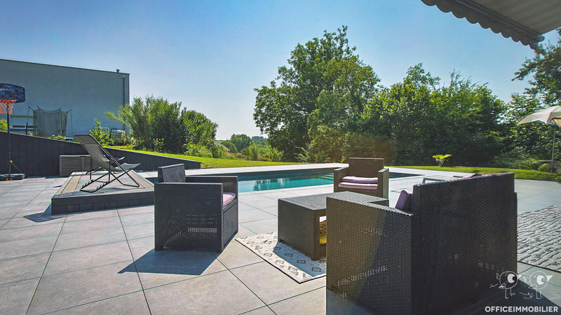 Maison - 160 m² - 5 pièces