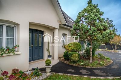 Villa - 208 m² - 6 pièces