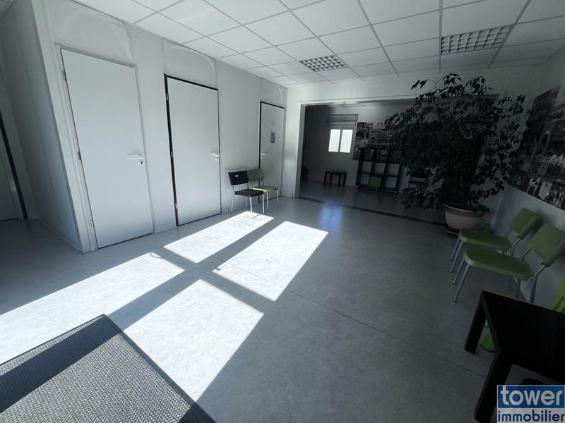 Local commercial - 81 m²