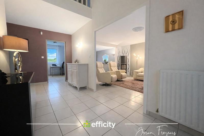 Maison - 165 m² - 7 pièces