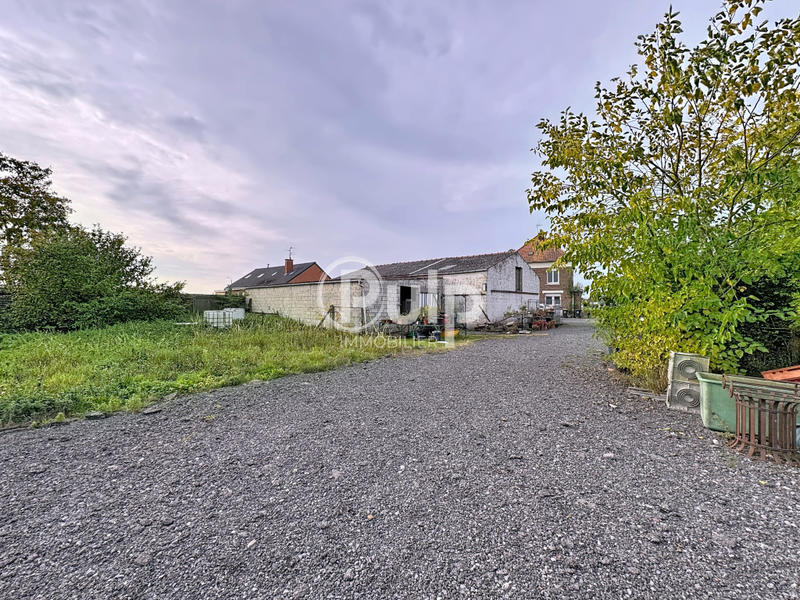 Maison - 5 349 m² - 5 pièces