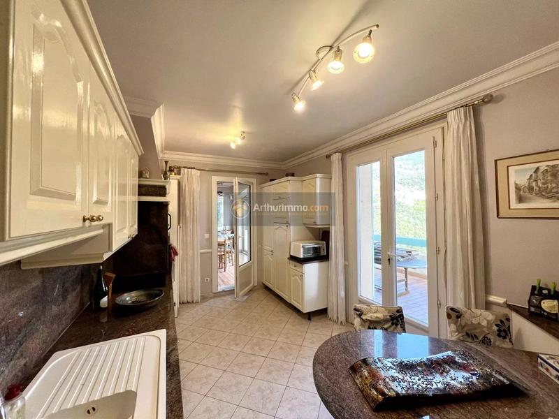 Maison - 164 m² - 6 pièces