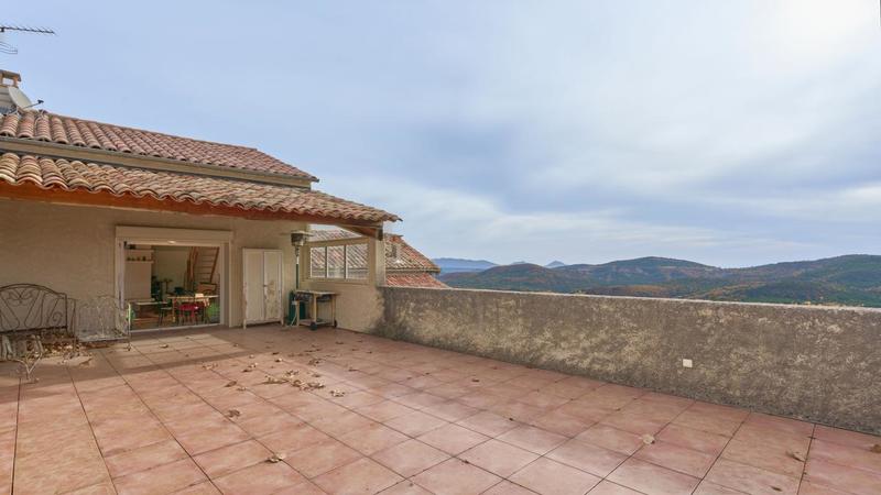 Maison - 409 m² - 13 pièces