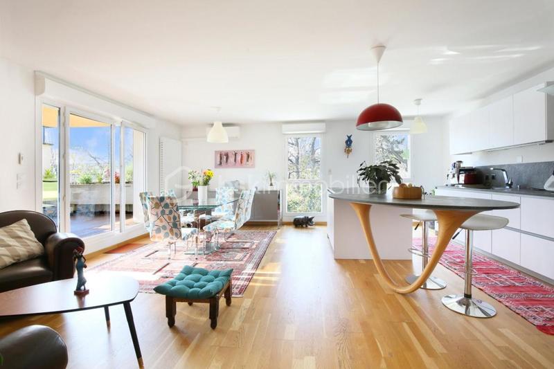 Appartement - 90 m² - 4 pièces