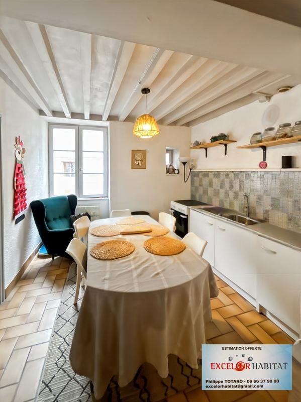 Immeuble - 130 m² - 6 pièces