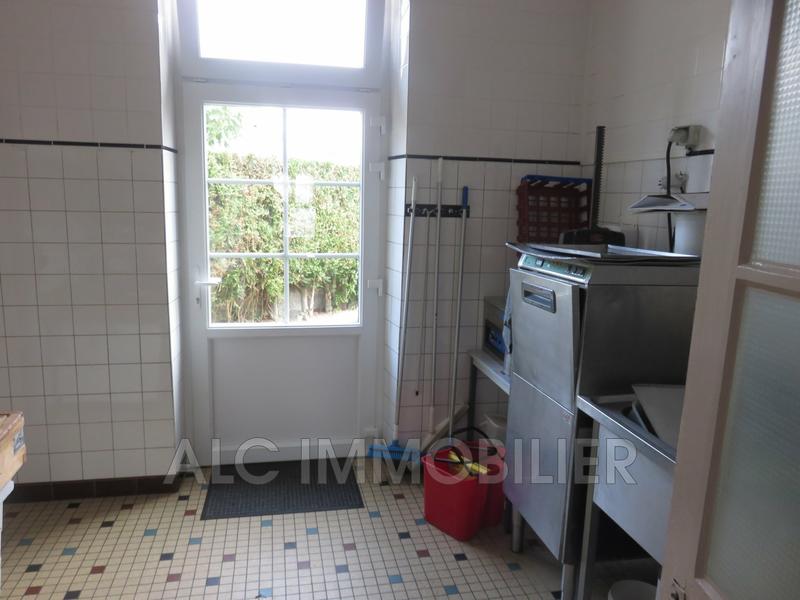 Fonds de commerce - Magasins - 101 m²