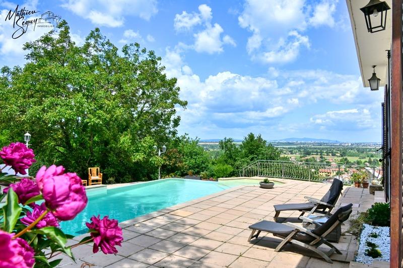 Maison - 195 m² - 6 pièces