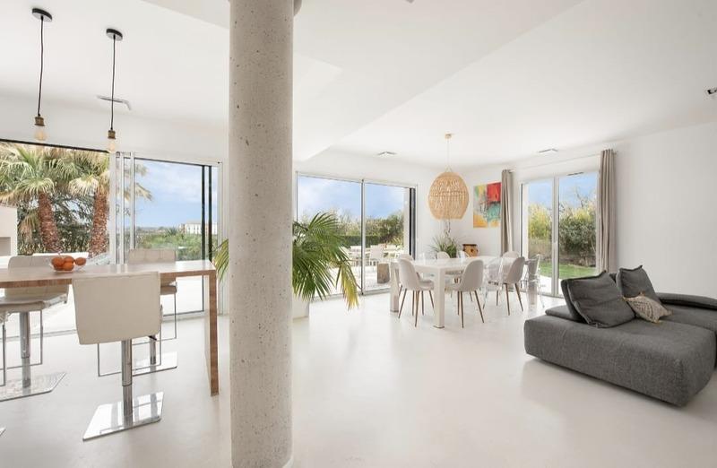 Villa - 245 m² - 8 pièces