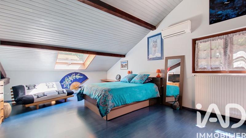 Maison - 313 m² - 9 pièces