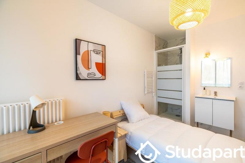 Chambre - 10 m² - 1 pièce