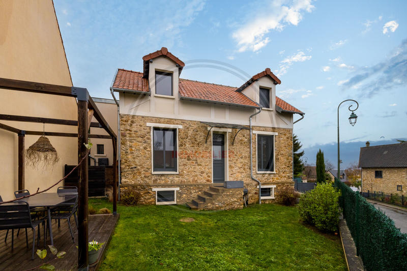 Maison - 100 m² - 5 pièces