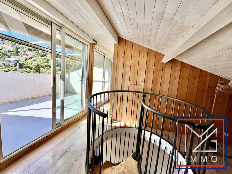 Villa - 250 m² - 7 pièces