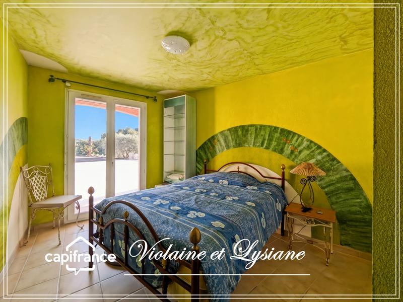 Propriété - 179 m² - 8 pièces