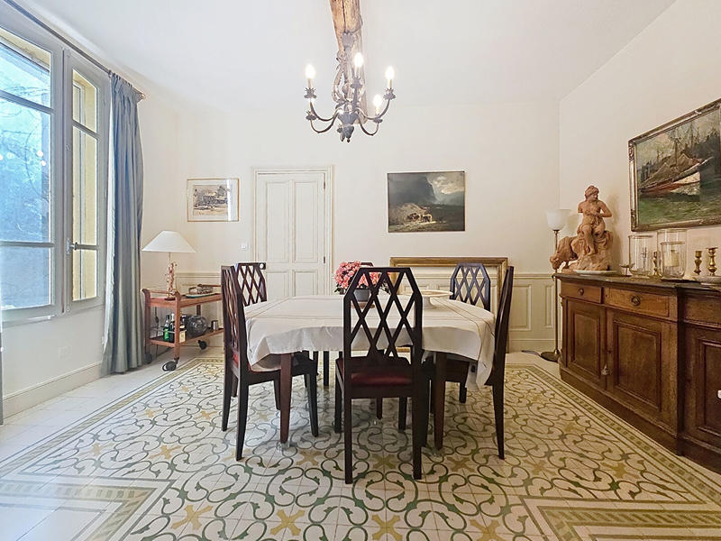 Maison de ville - 220 m² - 8 pièces