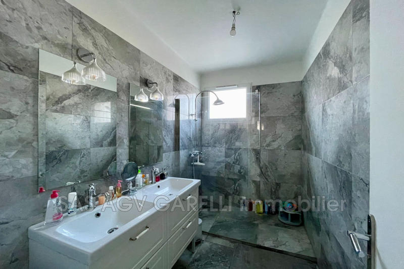 Appartement - 95 m² - 4 pièces