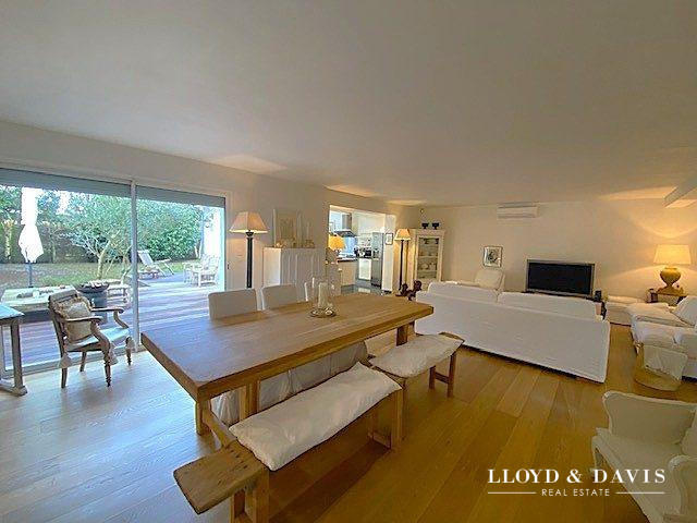 Villa - 159 m² - 7 pièces