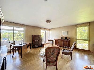 Duplex - 121 m² - 5 pièces