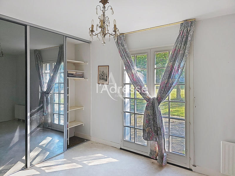 Maison - 202 m² - 6 pièces