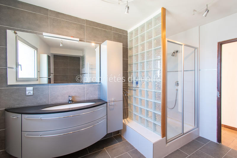 Maison - 309 m² - 9 pièces