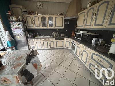 Maison - 198 m² - 10 pièces