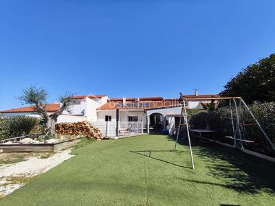 Maison traditionnelle - 163 m² - 5 pièces