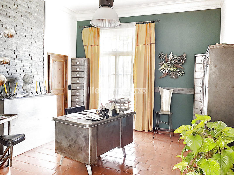 Maison - 180 m² - 5 pièces