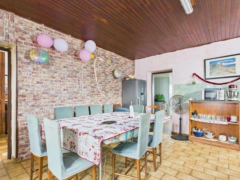 Maison - 200 m² - 9 pièces