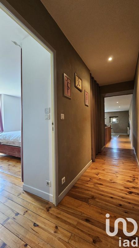 Maison - 180 m² - 7 pièces