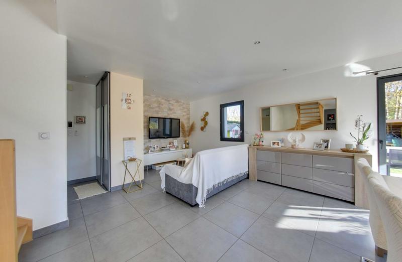 Maison - 98 m² - 4 pièces