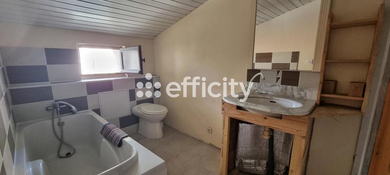 Maison - 121 m² - 8 pièces