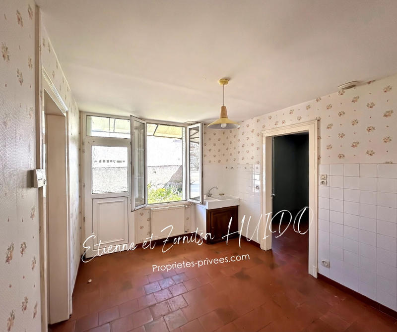 Maison - 168 m² - 8 pièces