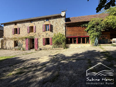 Maison - 538 m² - 20 pièces